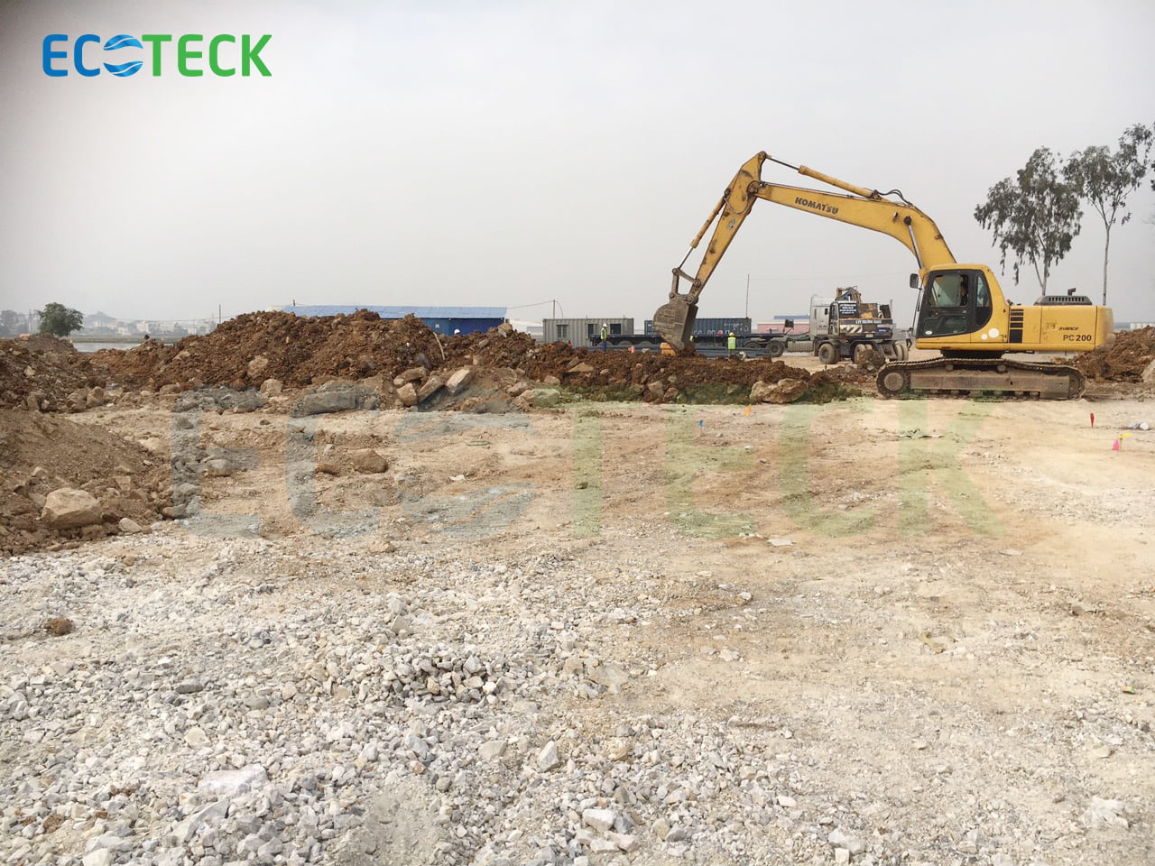 công tác đào đất, cắt đầu cọc BXL, định vị nhà điều hành, nhà phục trợ và xây dựng công trình tạm cho trạm xử lý nước thải KCN Thanh Liêm, tỉnh Hà Nam